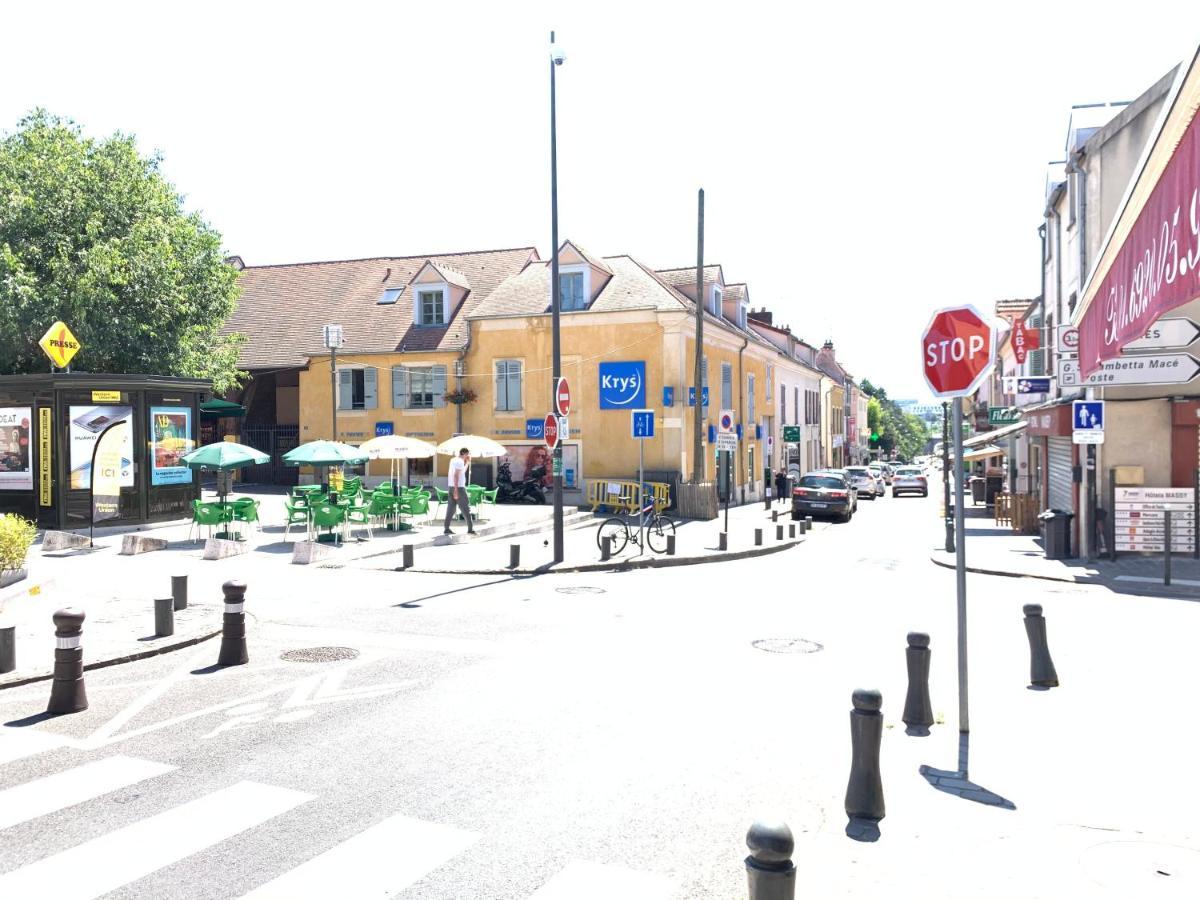 Studio Cosy Proche Rer B/C Orly Tgv Apartment Massy  Exterior foto